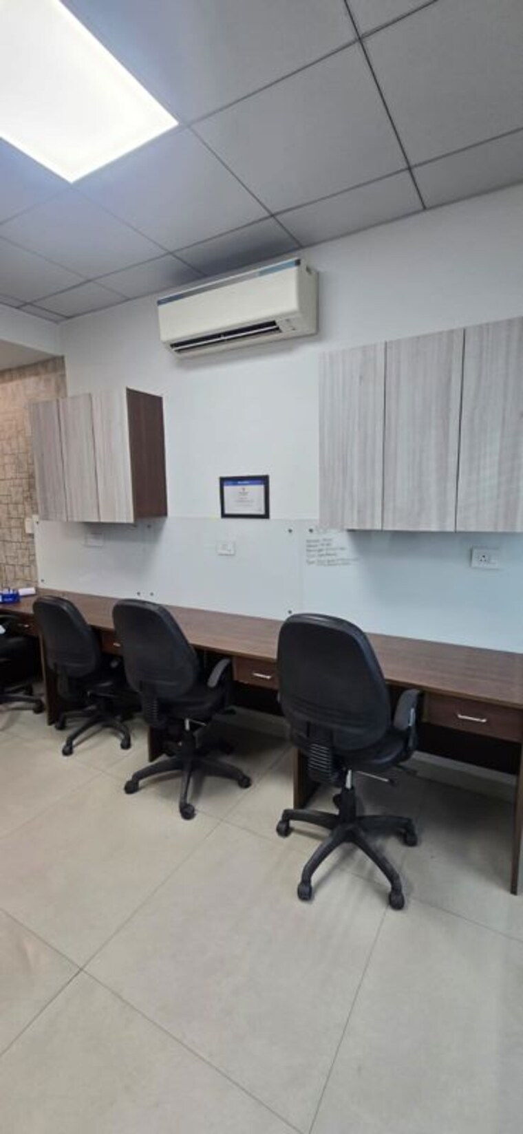 Team Area, emaar-emerald-plaza Commercial Office Space 641 Sq.Ft. In Sector 65 Gurgaon 10591743