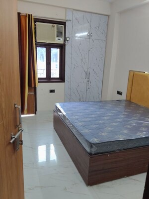 Room in 1 BHK Apartment at Mother Homez, Sector 73 – for Rent