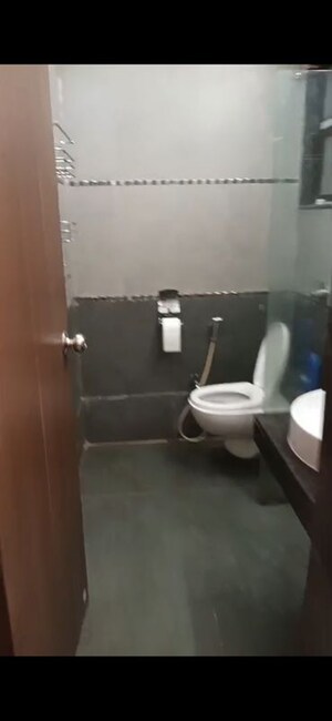Team Area in 3 BHK Apartment at HDIL Metropolis Residences, Andheri West – for Rent