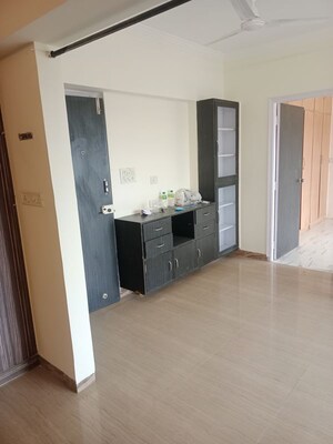 Room in 3.5 BHK Apartment at Royal Palms Garden View, Goregaon East – for Rent