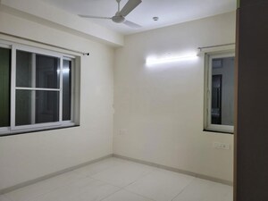 Room in 3 BHK Apartment at Jayabheri The Summit, Narsingi – for Rent