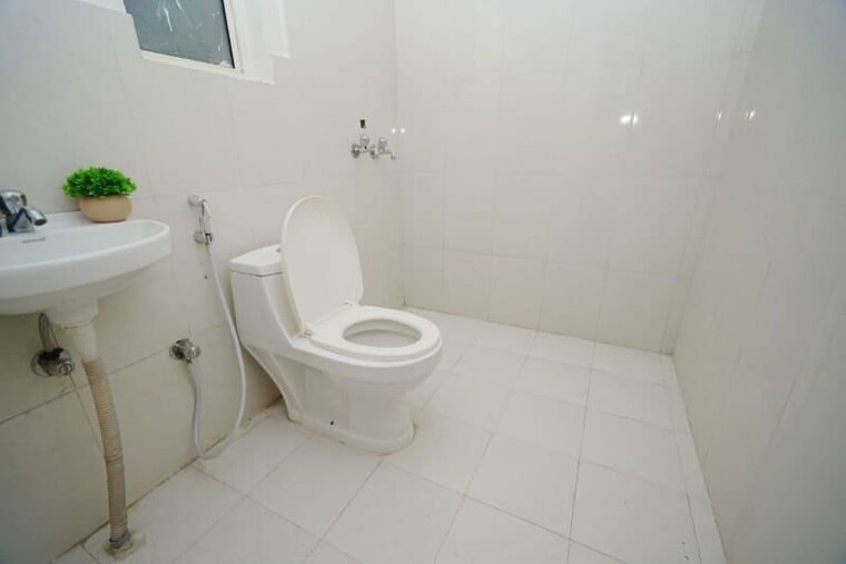 Bathroom, pyramid-heights 2 Bedroom 827 Sq.Ft. Apartment In Sector 85 Gurgaon 10591836