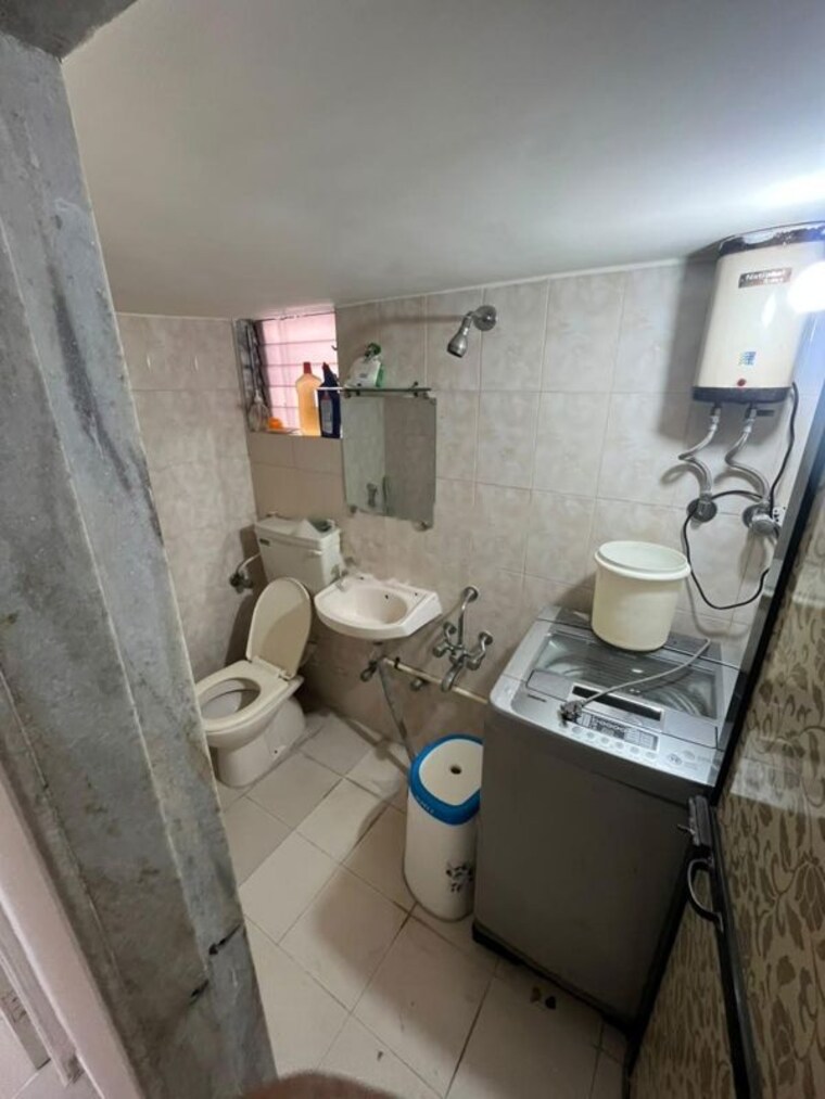 Bathroom, dimples-gayatri-avenue 2 Bedroom 850 Sq.Ft. Apartment In Kandivali East Mumbai 10591844