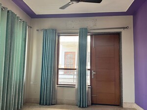 Building Lobby in 2 BHK Builder Floor at Ardee City, Sector 52 – for Rent