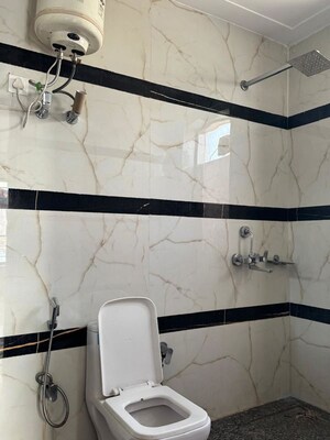 Bathroom in 2 BHK Builder Floor at Ardee City, Sector 52 – for Rent