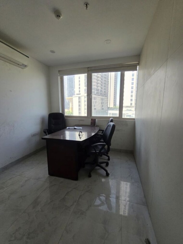  Parking, emaar-emerald-plaza Commercial Office Space 741 Sq.Ft. In Sector 65 Gurgaon 10591857