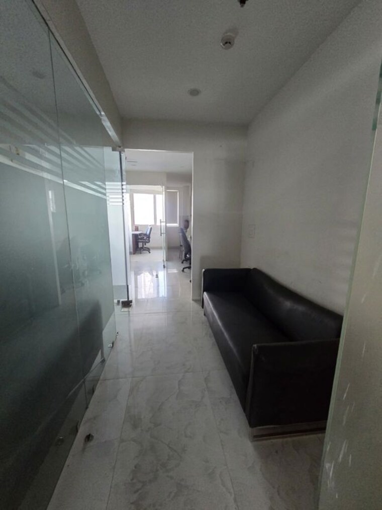 undefined, emaar-emerald-plaza Commercial Office Space 741 Sq.Ft. In Sector 65 Gurgaon 10591857