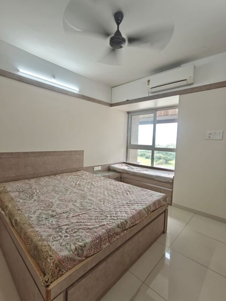 Bedroom, godrej-emerald 2 Bedroom 920 Sq.Ft. Apartment In Ghodbunder Road Thane 10591839