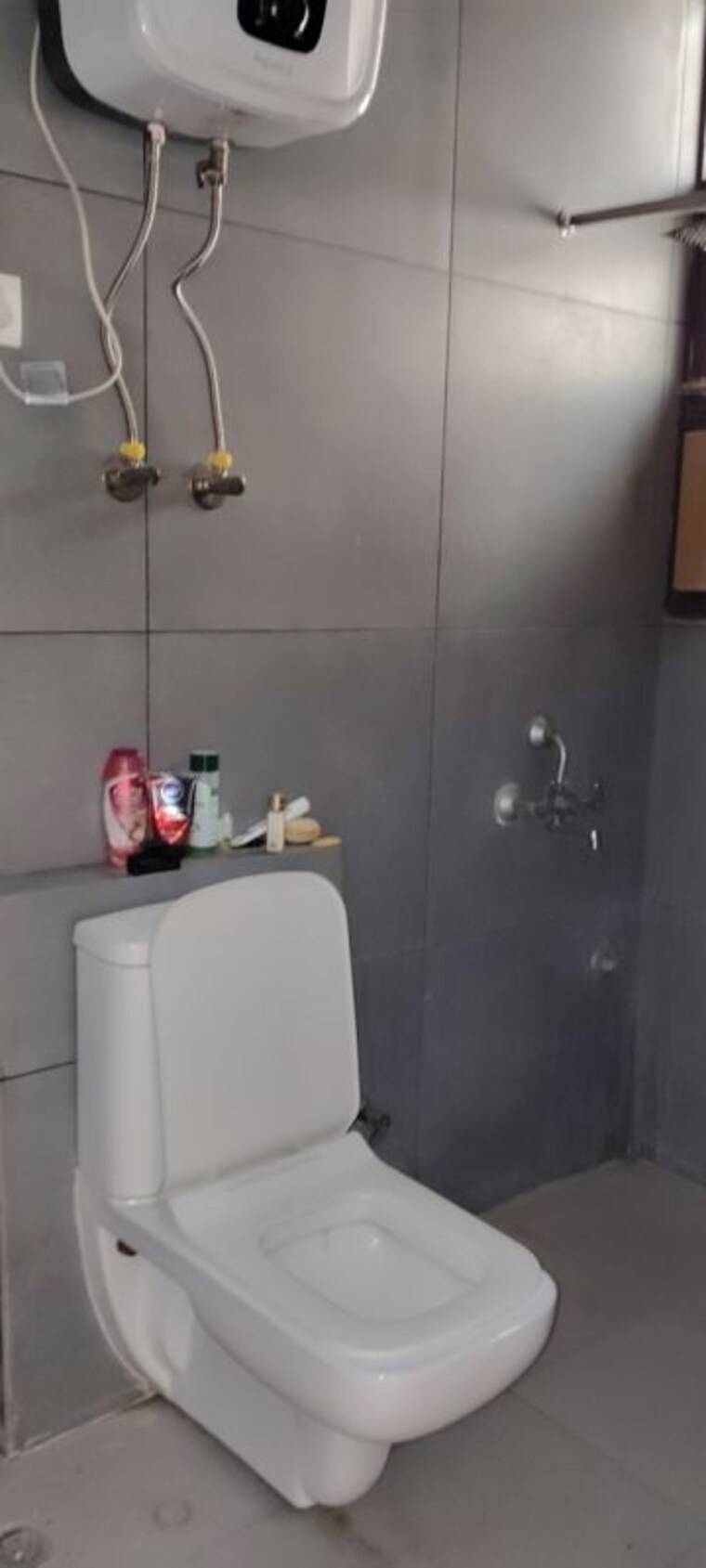 Bathroom, omaxe-heights 2 Bedroom 1200 Sq.Ft. Apartment In Sector 86 Faridabad 10591861