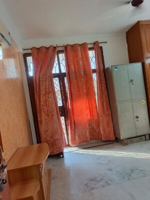 Furnished Amenities in 2 BHK Builder Floor at Ardee City, Sector 52 – for Rent