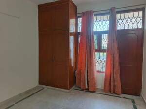 Room in 2 BHK Builder Floor at Ardee City, Sector 52 – for Rent