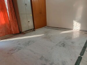 Room in 2 BHK Builder Floor at Ardee City, Sector 52 – for Rent