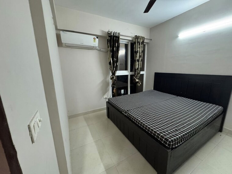 Room, signature-signum-37d-iii 2 Bedroom 645 Sq.Ft. Apartment In Sector 37d Gurgaon 10591884