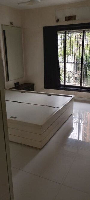 1 BHK Apartment For Rent in Neelganga Apartment, Lower Parel
