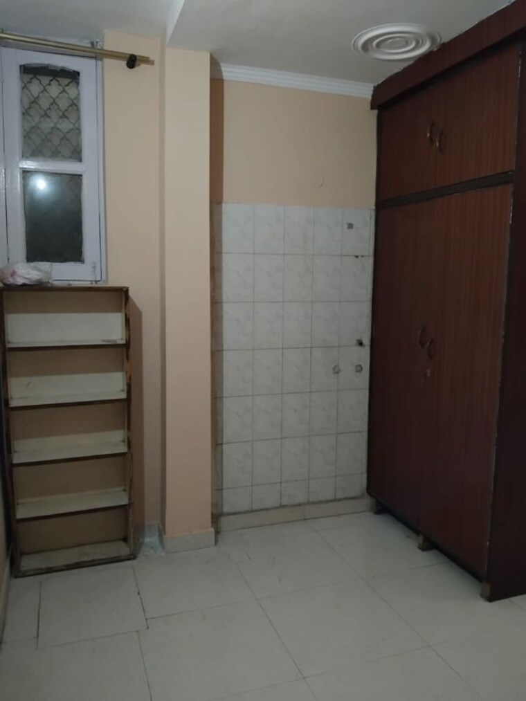 Bathroom, sector 23 3 Bedroom 262 Sq.Yd. Builder Floor In Sector 23 Gurgaon 10591912