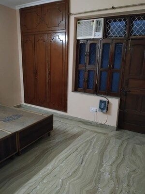 Bedroom in 3 BHK Builder Floor at Sector 23 – for Rent