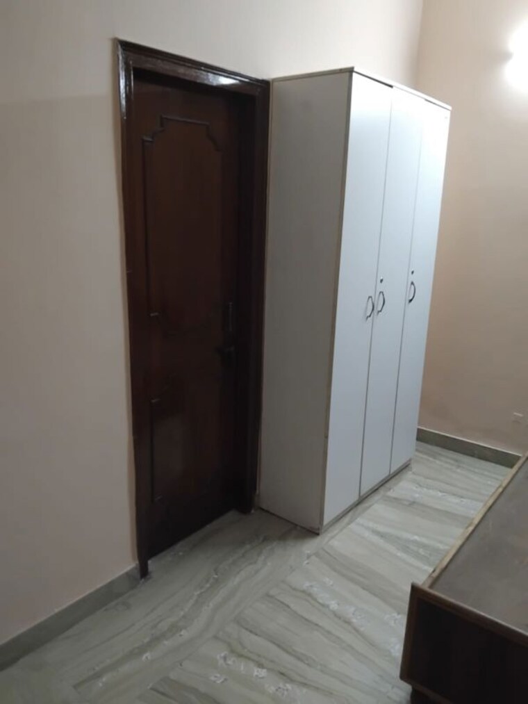 Room, sector 23 3 Bedroom 262 Sq.Yd. Builder Floor In Sector 23 Gurgaon 10591912