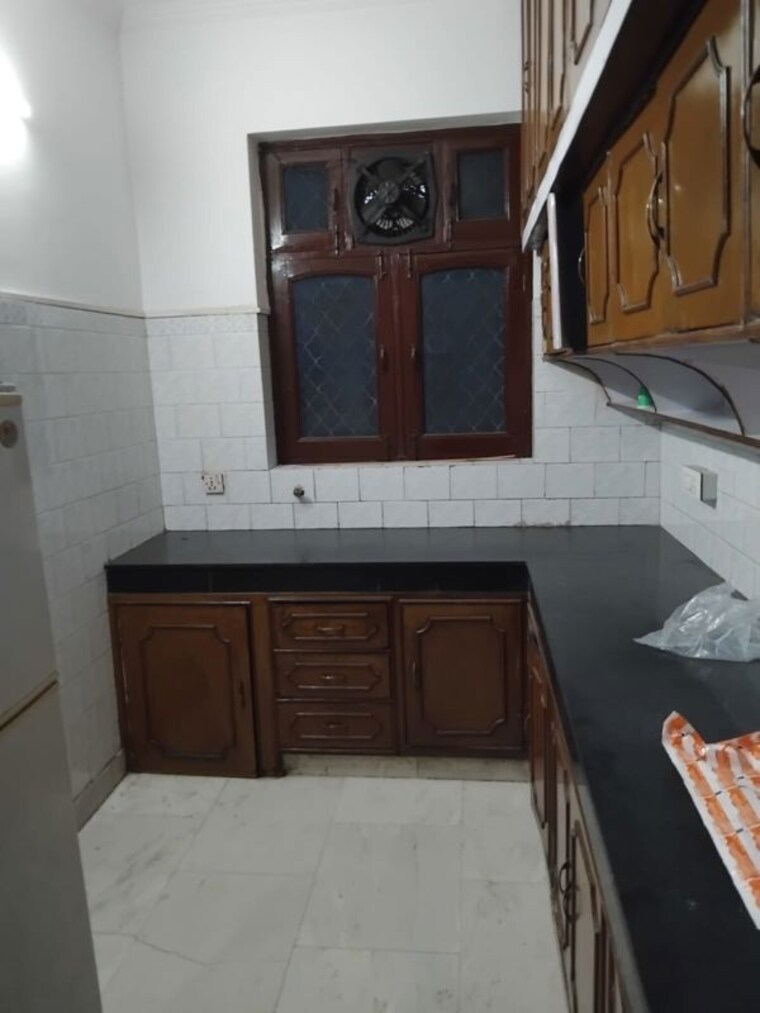 Kitchen, sector 23 3 Bedroom 262 Sq.Yd. Builder Floor In Sector 23 Gurgaon 10591912