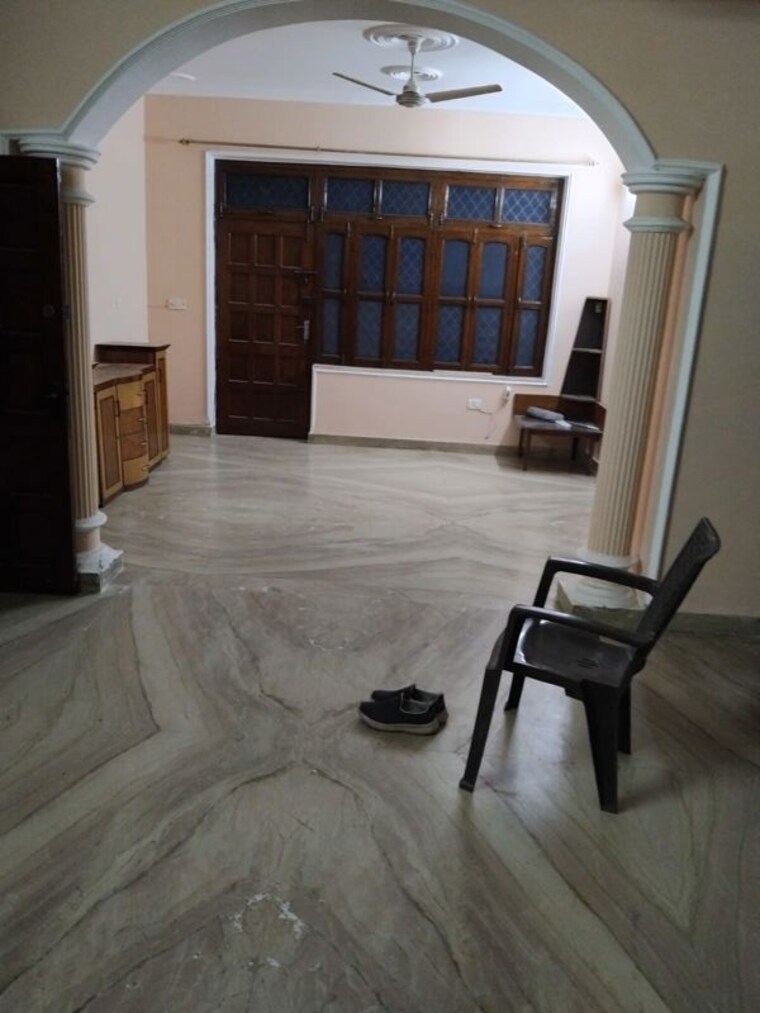 Bedroom, sector 23 3 Bedroom 262 Sq.Yd. Builder Floor In Sector 23 Gurgaon 10591912