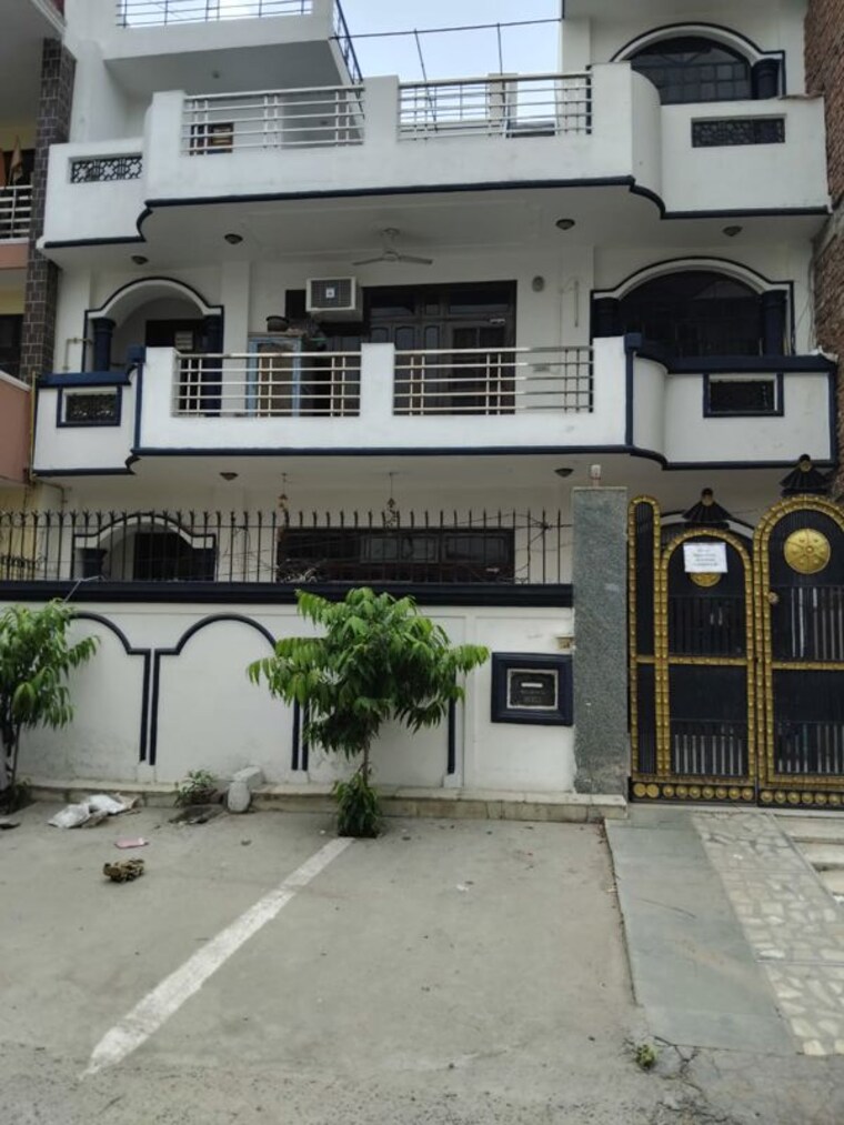 Exterior View, sector 23 3 Bedroom 262 Sq.Yd. Builder Floor In Sector 23 Gurgaon 10591912