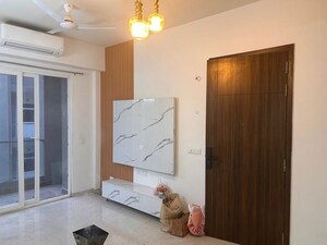 Living Room in 2.5 BHK Builder Floor at Smart World Orchard, Sector 61 – for Rent