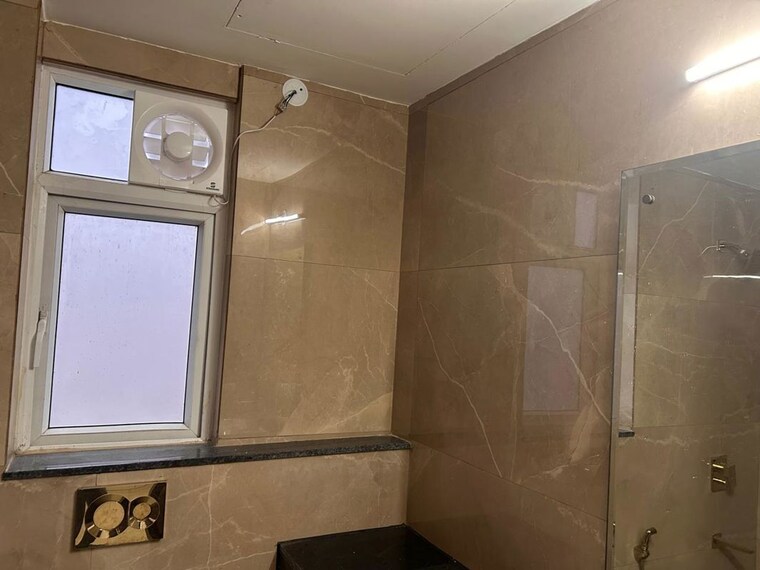 Bathroom, smart-world-orchard 2.5 Bedroom 1186 Sq.Ft. Builder Floor In Sector 61 Gurgaon 10591988