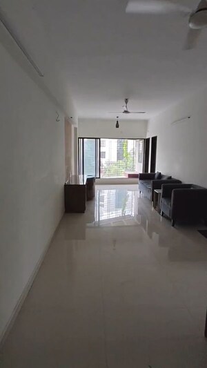 Room in 3 BHK Apartment at Prabhadevi CHS, Prabhadevi – for Sale