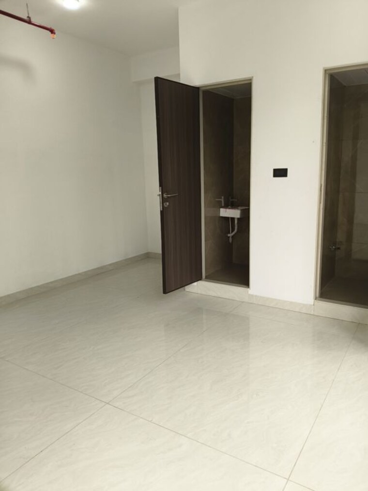 Room, arkade-rare Commercial Office Space 412 Sq.Ft. In Bhandup West Mumbai 10591970