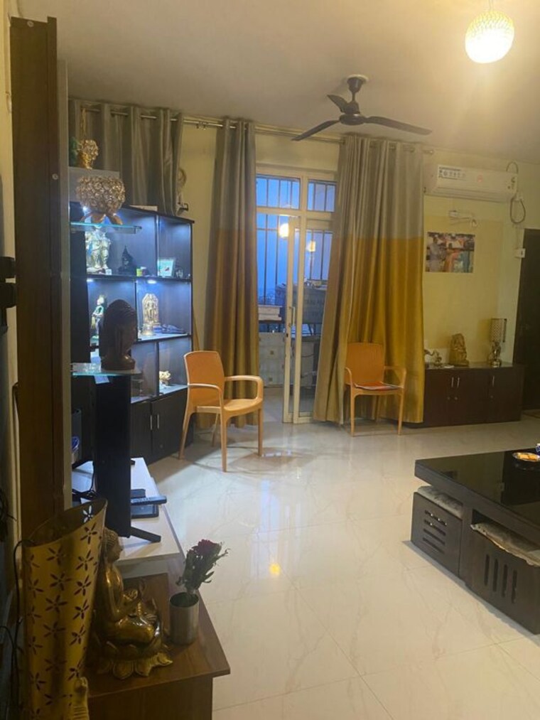 Living Room, ansal-sushant-golf-city 2 Bedroom 1300 Sq.Ft. Apartment In Sushant Golf City Lucknow 10592000