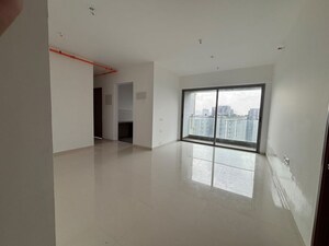 Room in 3 BHK Apartment at Kalpataru Immensa, Kolshet Road – for Rent