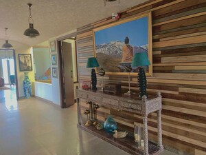 Living Room in 6 BHK Independent House at Chattarpur – for Sale