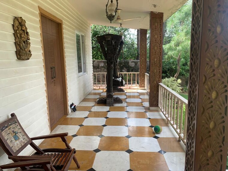 Living Room, chattarpur 6 Bedroom 1008 Sq.Yd. Independent House In Chattarpur Delhi 10592022