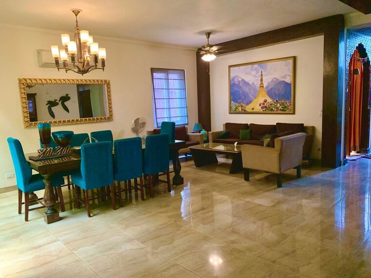 Living Room, chattarpur 6 Bedroom 1008 Sq.Yd. Independent House In Chattarpur Delhi 10592022