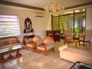 Living Room in 6 BHK Independent House at Chattarpur – for Sale