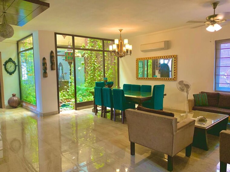 Living Room, chattarpur 6 Bedroom 1008 Sq.Yd. Independent House In Chattarpur Delhi 10592022