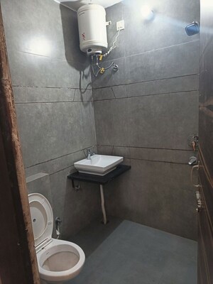 Bathroom in 3 BHK Apartment at Sunshine Enclave, Vip Road – for Sale