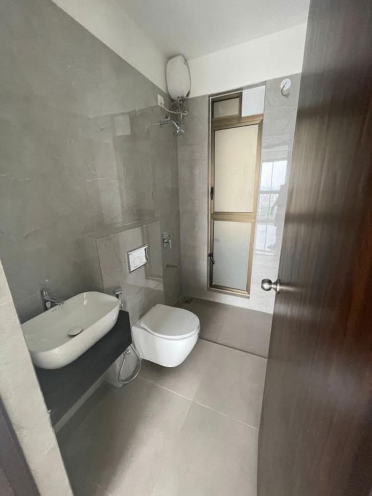 Bathroom, raymond-the-address 2 Bedroom 515 Sq.Ft. Apartment In Pokhran Road No Two Thane 10592055