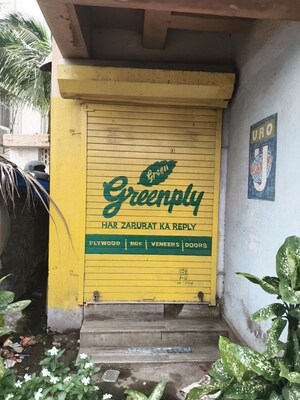  Shop For Rent in Vile Parle West