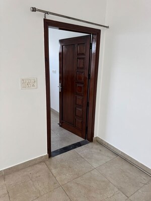 Room in 3 BHK Independent House at Sahastradhara Road – for Sale