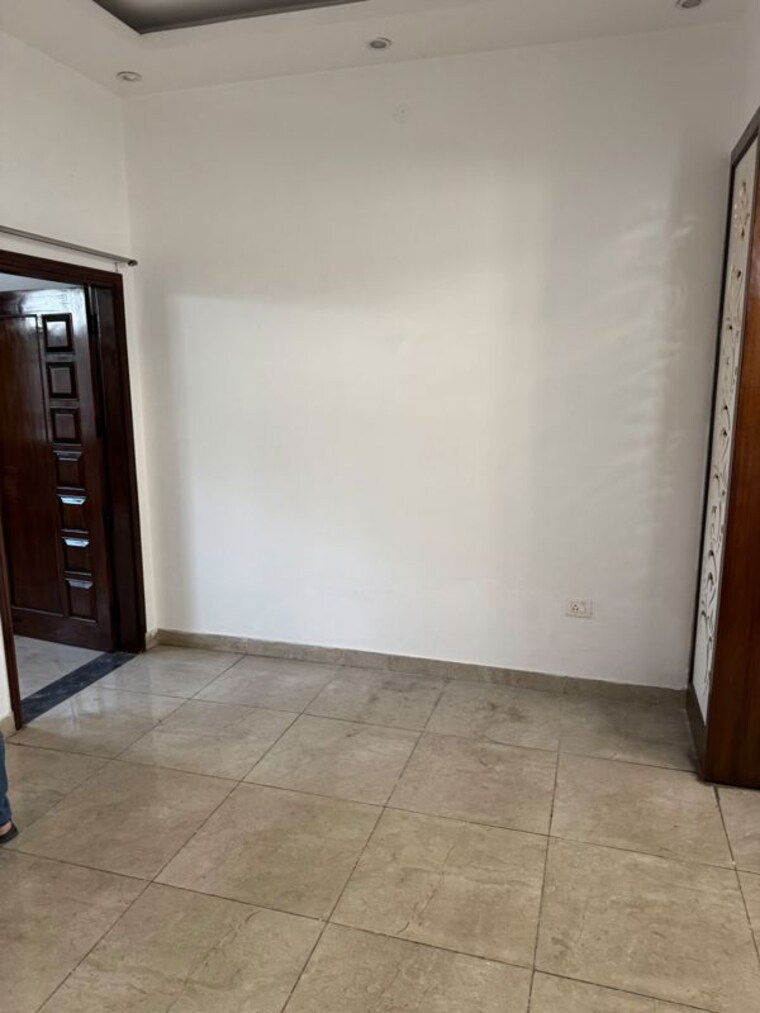 Room, sahastradhara road 3 Bedroom 3000 Sq.Ft. Independent House In Sahastradhara Road Dehradun 10592086