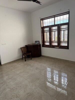 Room in 3 BHK Independent House at Sahastradhara Road – for Sale