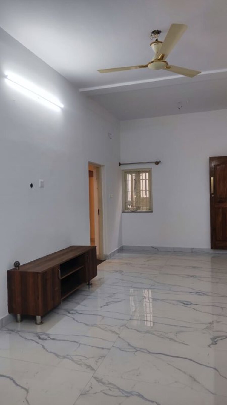 Hall, hbr layout 2 Bedroom 1000 Sq.Ft. Builder Floor In Hbr Layout Bangalore 10592039