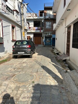 Parking in 2 BHK Independent House at Indira Nagar – for Sale