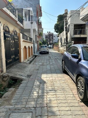 Parking in 2 BHK Independent House at Indira Nagar – for Sale