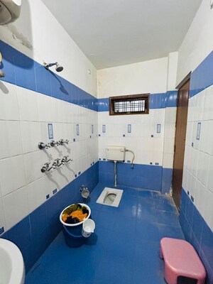 Team Area in 2 BHK Apartment at Indira Nagar – for Sale