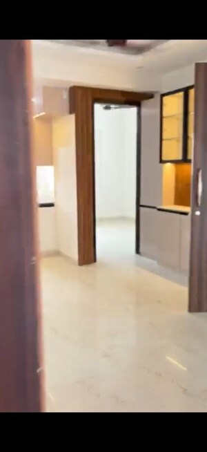 Room in 3.5 BHK Apartment at Smart World Gems, Sector 89 – for Rent