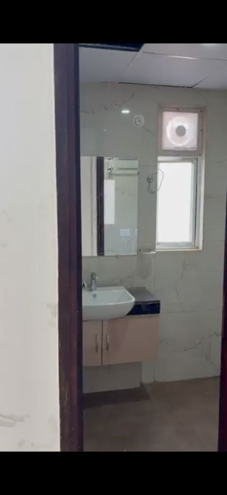 Bathroom, smart-world-gems 3.5 Bedroom 1494 Sq.Ft. Apartment In Sector 89 Gurgaon 10592130