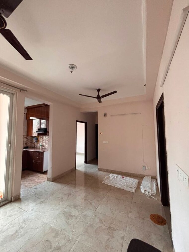 Room, amrapali-centurian-park 2.5 Bedroom 970 Sq.Ft. Apartment In Tech Zone 4 Greater Noida Greater Noida 10592150