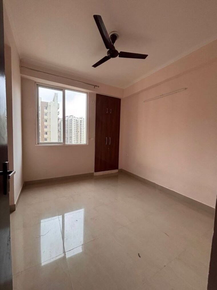 Room, amrapali-centurian-park 2.5 Bedroom 970 Sq.Ft. Apartment In Tech Zone 4 Greater Noida Greater Noida 10592167