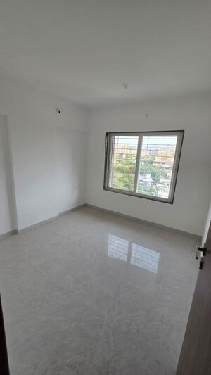 Room in 2 BHK Apartment at Vertical Alcinia, Mohammadwadi – for Rent